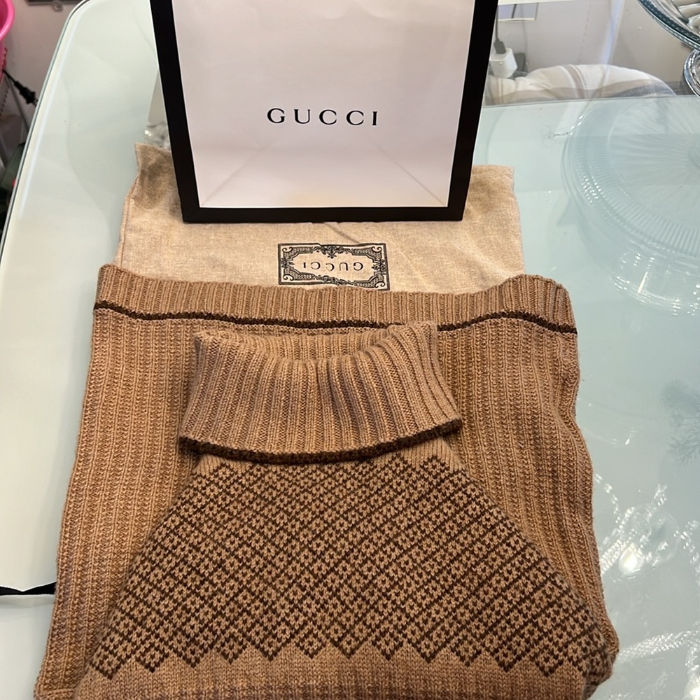Authentic Gucci Womens  Puffy Short Sleeves Turtleneck Sweater Brown Size Small!